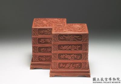 图片[3]-Three-tiered set of red lacquer boxes in the shape of intersecting lozenges with dragon decor,  Qing dynasty (1644-1911)-China Archive